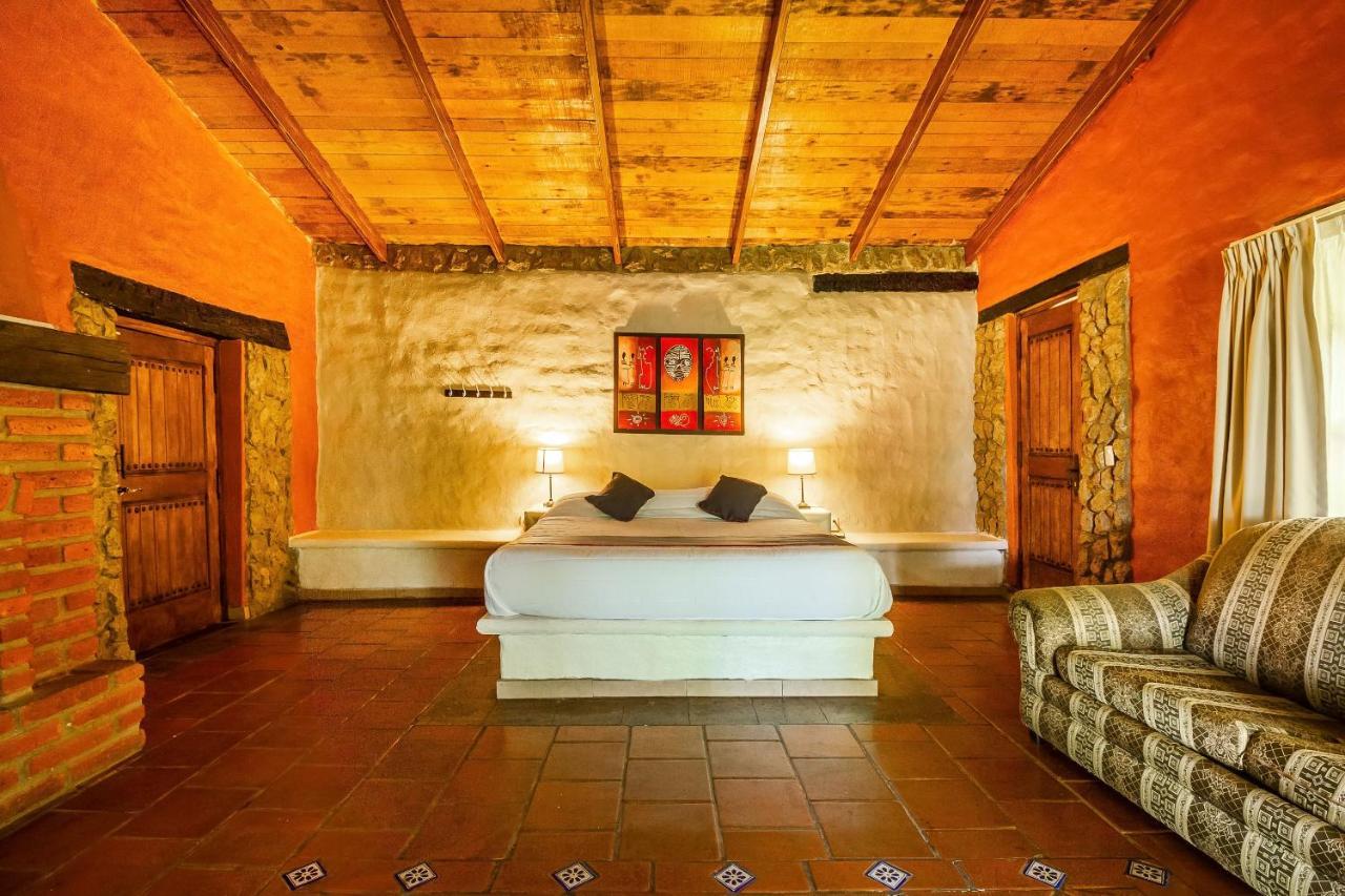 Hotel Hacienda Coyotes Zapotlanejo Εξωτερικό φωτογραφία
